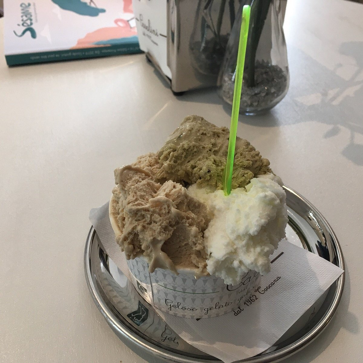 Glaces pistache, noisette, citron