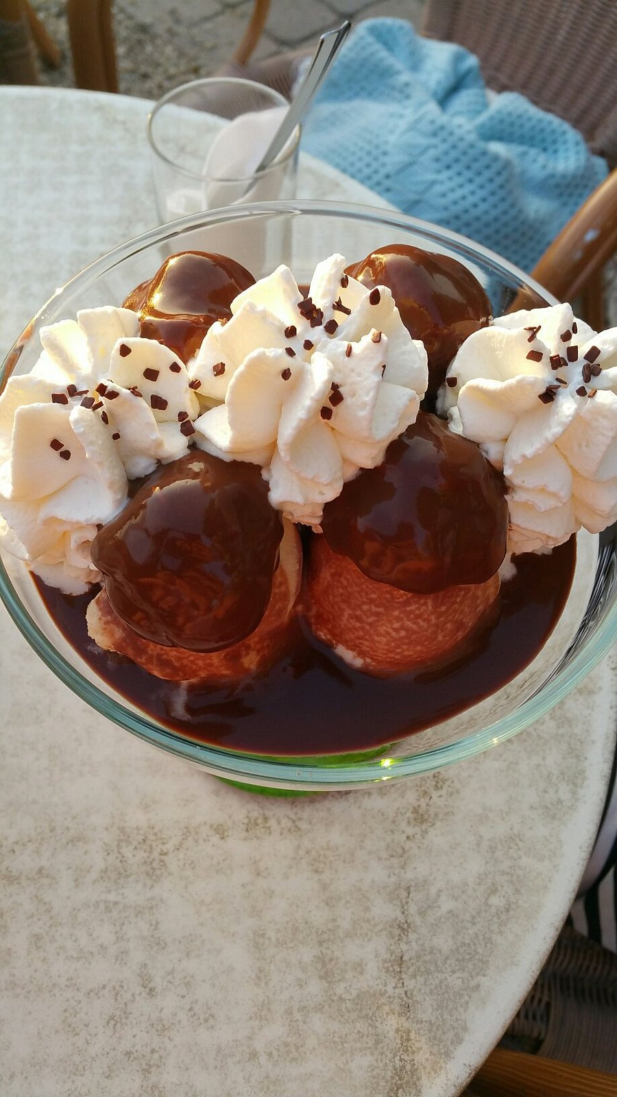 Profiteroles glacées